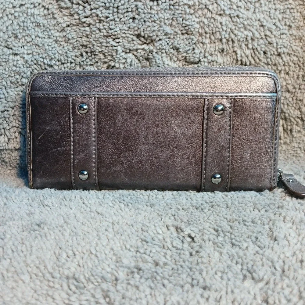 Coach SoHo Zoe Double Buckle Zip Around Leather Wallet Metallic Pewter Gray